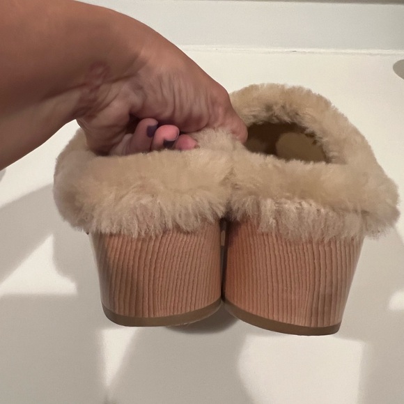 Fabrizio Viti Jean shearling daisy clogs like new size 38 made in Italy auth! - Picture 8 of 11